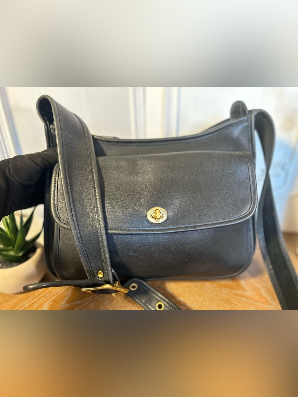 COACH Taft Bag in Black, EXCELLENT Vintage condition